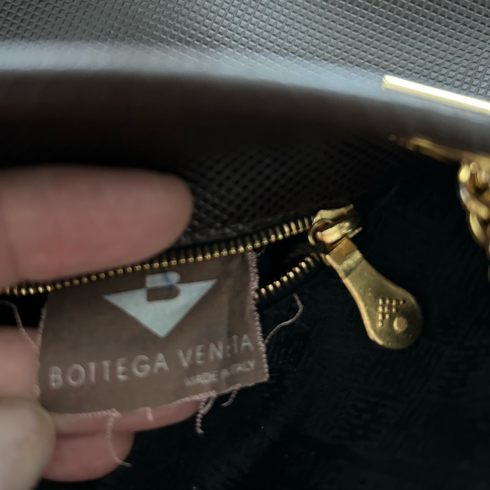 Authentic Vintage Bottega Veneta Bag - Picture 8 of 16